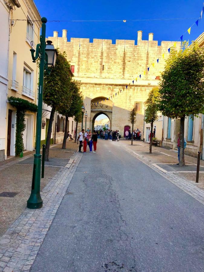 La Maison Dans Les Remparts Villa Aigues-Mortes Exterior photo